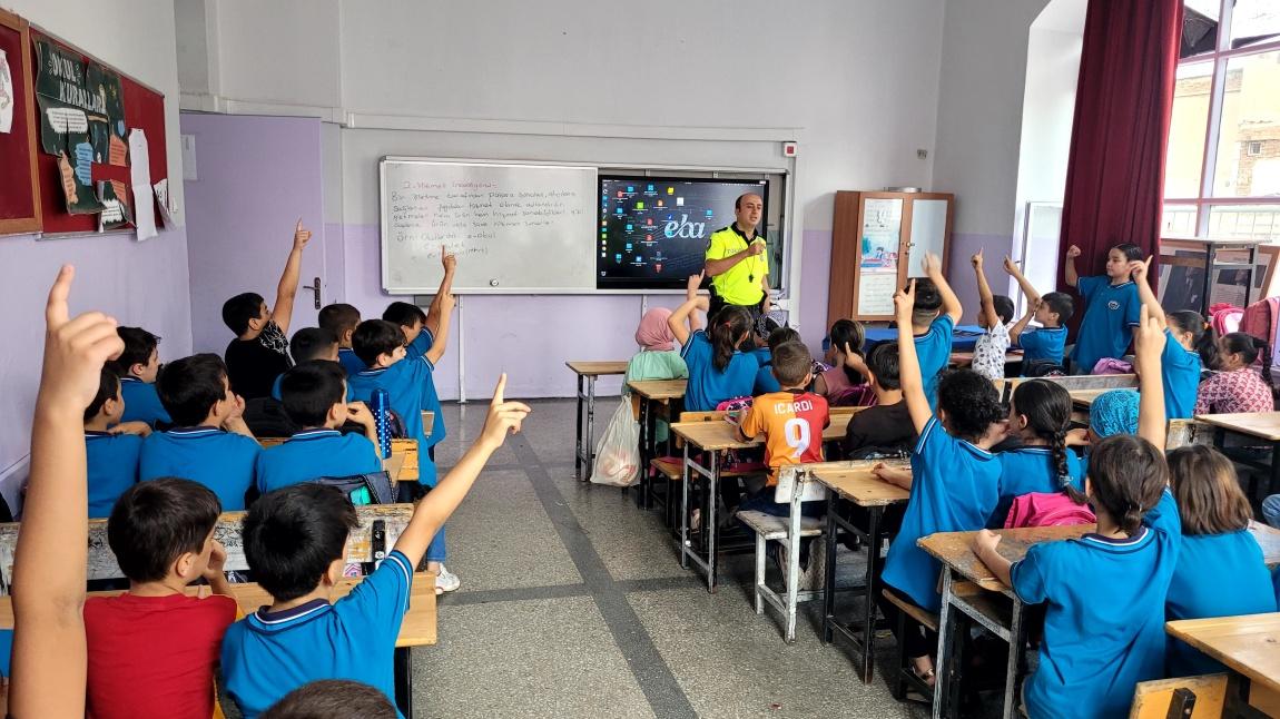 Öğrencilerimize Trafik Eğitimi Verildi